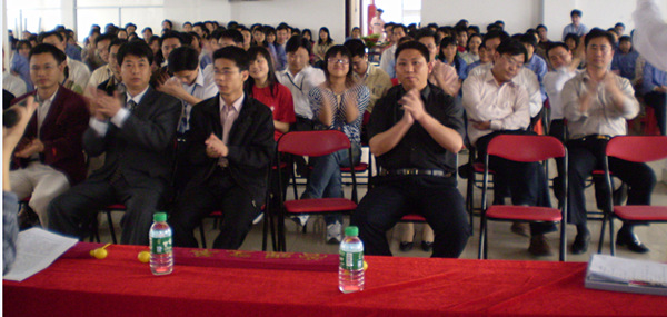 2012年7月18日，舜龍管理升級(jí)誓師大會(huì)召開(kāi)