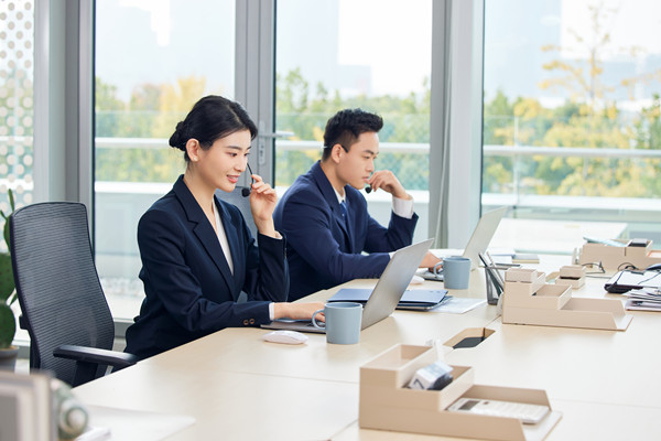 客戶關(guān)系管理：建立長(zhǎng)期、穩(wěn)定的客戶關(guān)系