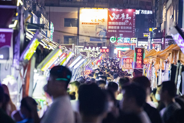 年度經(jīng)營(yíng)計(jì)劃：挖掘市場(chǎng)潛力，提升競(jìng)爭(zhēng)優(yōu)勢(shì)