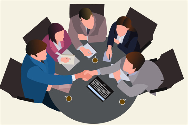 在企業(yè)管理中，專權(quán)式和民主式管理各有哪些優(yōu)缺點？