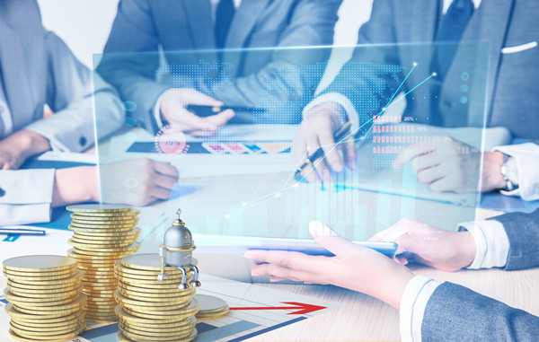 年度計劃中，如何量化評估風(fēng)險與應(yīng)對策略？