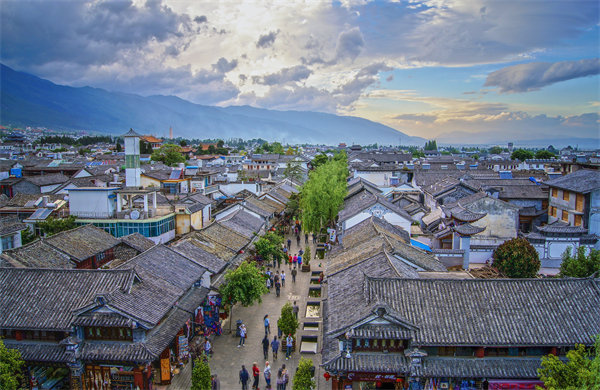 國(guó)慶多元場(chǎng)景拓展消費(fèi)體驗(yàn)，對(duì)景區(qū)旅游業(yè)有何啟示？