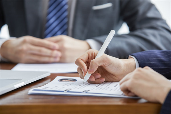 招聘新趨勢：企業(yè)如何精準(zhǔn)定位并吸引頂尖人才？