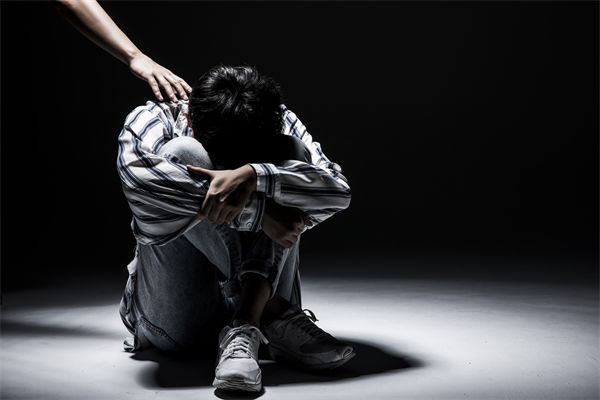 女子漏接電話被市監(jiān)所工作人員辱罵，人力資源管理有何感悟？