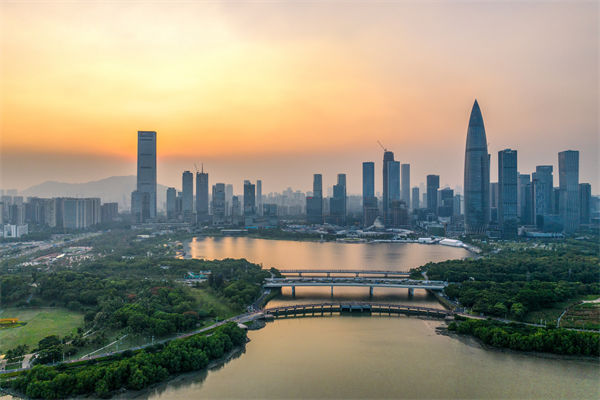 深圳集團管控咨詢公司如何助力企業(yè)實現(xiàn)高效集權與分權？