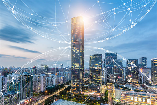 在全球化競爭中，企業(yè)如何制定有效的戰(zhàn)略管理策略？