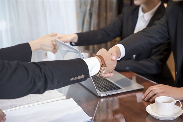 如何通過績效咨詢提升企業(yè)的整體運(yùn)營效率？