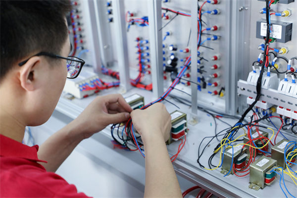 哪些行業(yè)人才火爆就業(yè)市場？人力資源管理有何啟發(fā)？