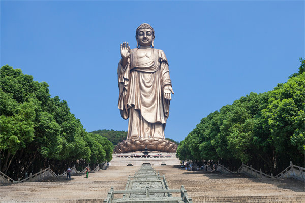 無錫戰(zhàn)略咨詢公司如何幫企業(yè)突破增長瓶頸，實現(xiàn)逆勢突圍？
