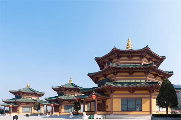 煙臺(tái)企業(yè)戰(zhàn)略模糊難落地？戰(zhàn)略咨詢公司如何精準(zhǔn)錨定增長賽道？