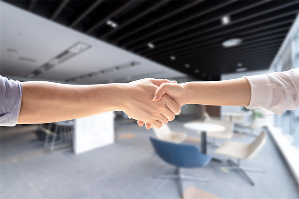 企業(yè)文化理念懸浮空中，如何讓價值觀真正落地生根？