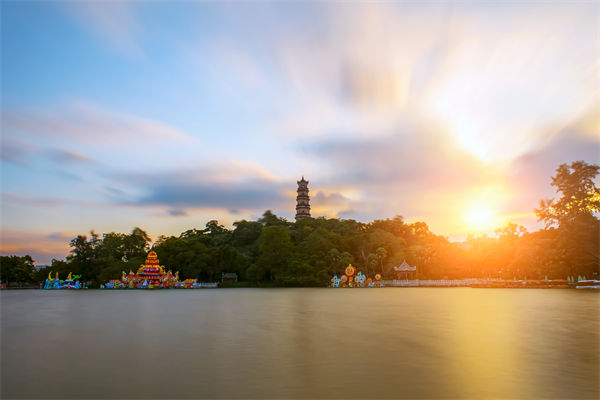 企業(yè)擴(kuò)張遇管理瓶頸增長(zhǎng)停滯，惠州管理咨詢(xún)能劈開(kāi)困局嗎？